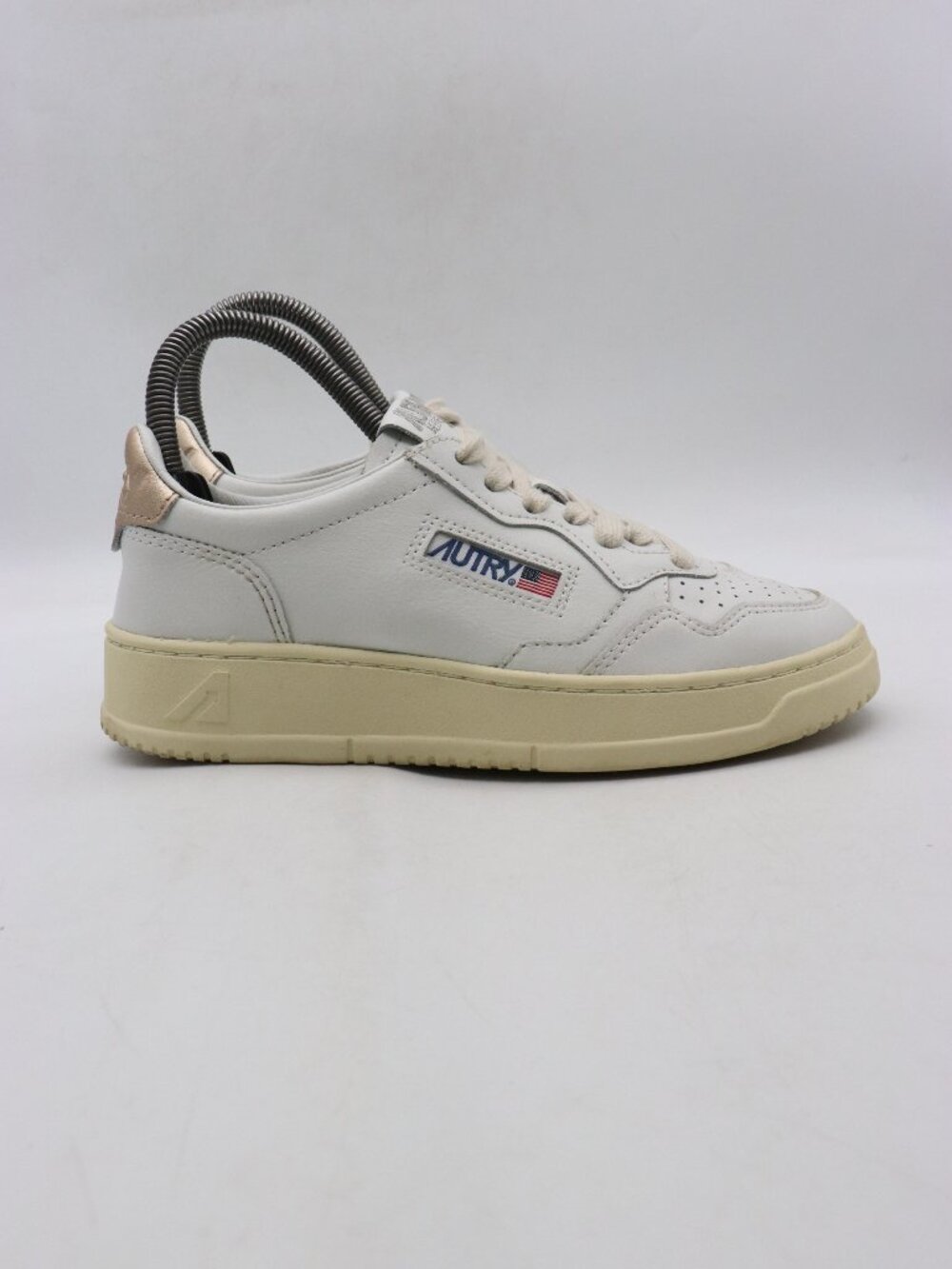 Autry Medalist Low Top Women's Size EU 36 White Leather Lace-Up Sneakers